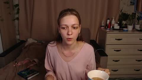 adelin_maxwell online show from June 20, 9:04 pm