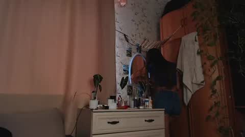 adelin_maxwell online show from July 28, 8:53 am