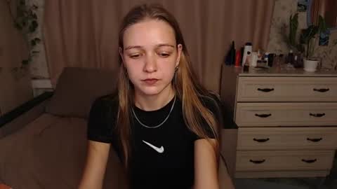 adelin_maxwell online show from August 12, 6:21 pm