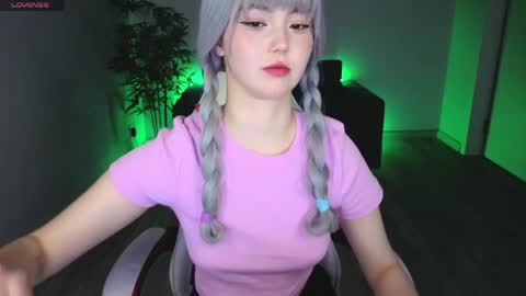 adelina__flower online show from May 19, 5:41 am