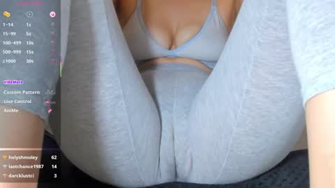 adelinaconte1 online show from August 4, 12:51 am