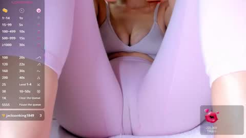 adelinaconte1 online show from August 13, 10:46 pm