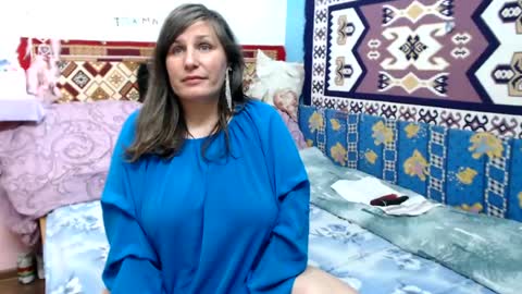 adelinemilf online show from June 13, 3:53 pm