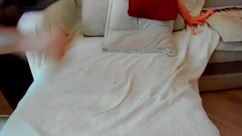 Amy online show from August 6, 6:23 am