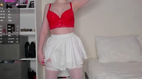 adelins_peach online show from July 24, 11:35 am