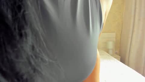 adellegirl online show from May 14, 9:30 am