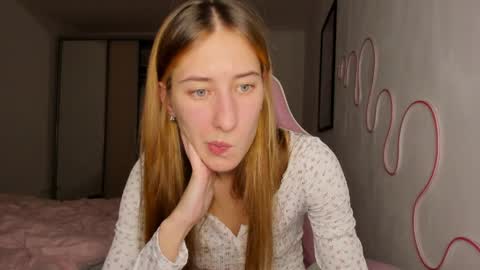 Adell online show from June 8, 9:32 pm