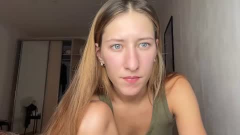 Adell online show from July 6, 9:40 pm