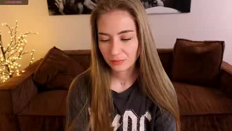 adelyna_bird online show from July 31, 8:09 am