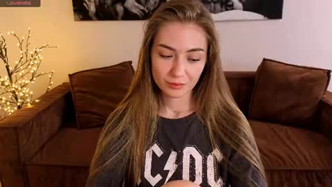 adelyna_bird online show from July 31, 11:16 am