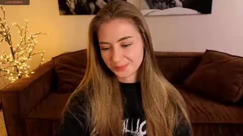 adelyna_bird online show from August 1, 7:36 am