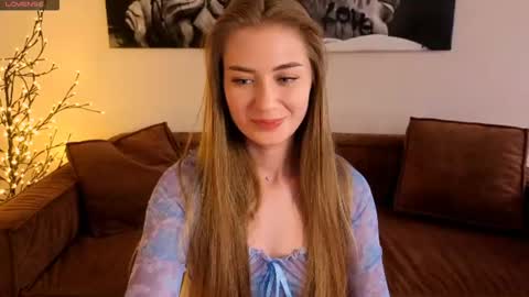 adelyna_bird online show from August 8, 10:48 am