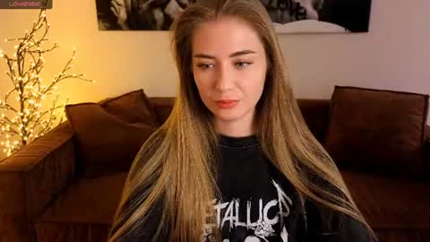 adelyna_bird online show from August 9, 7:20 am