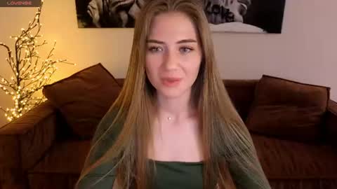 adelyna_bird online show from August 13, 9:56 am