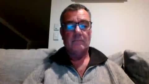 adjustable14 online show from July 14, 9:13 am