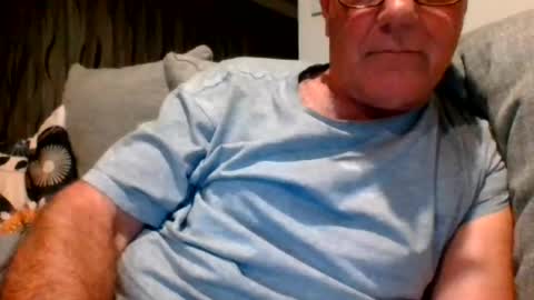 adjustable14 online show from July 30, 10:55 am