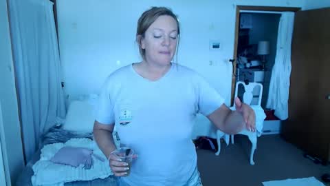 adorable22 online show from August 11, 3:47 pm