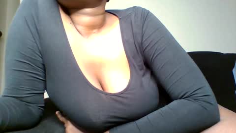 adore_booty online show from July 22, 10:34 pm