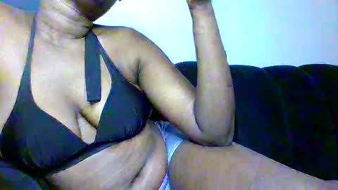 adore_booty online show from July 29, 8:10 am