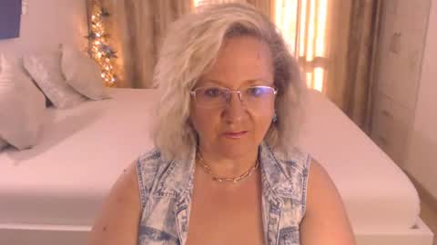 Cryna online show from July 28, 3:18 pm