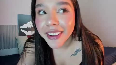 adri online show from August 3, 12:39 am