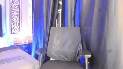 Adrian online show from August 12, 3:42 am