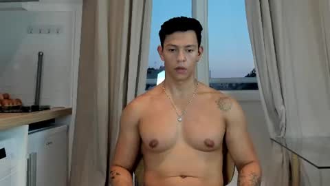 Adrian del Mar online show from August 3, 7:32 pm