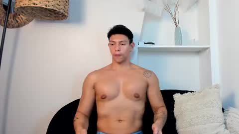 Adrian del Mar online show from August 4, 8:06 pm