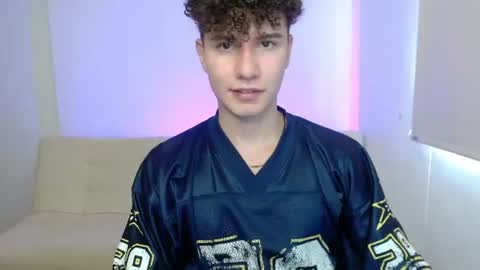 adrian morelli online show from August 6, 8:08 pm
