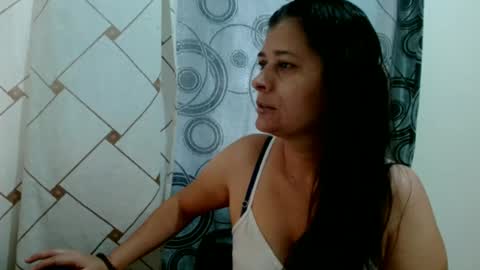 adriana_milf online show from August 14, 4:10 pm
