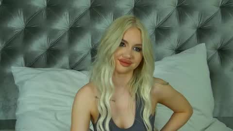 Adriana Rockefeller online show from April 17, 1:56 am