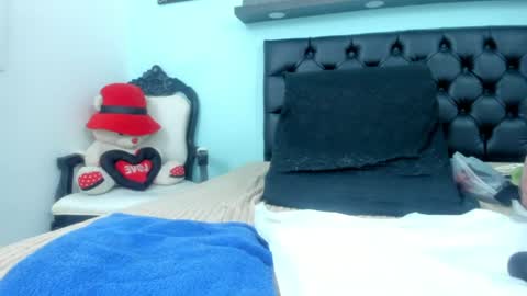 adriana online show from August 6, 3:00 pm