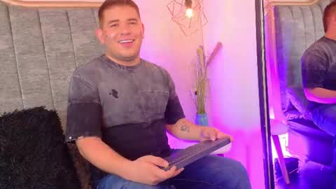 Adrian online show from August 9, 4:57 am