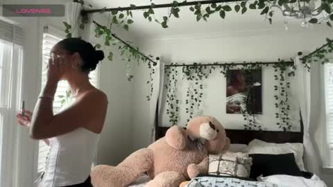 Adrianna  online show from August 14, 6:33 pm