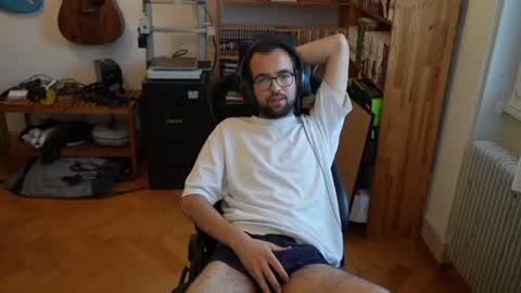adrien_b online show from July 8, 7:07 pm