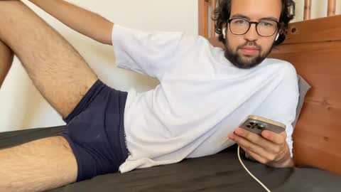 adrien_b online show from July 9, 9:58 am