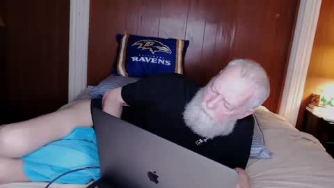 Old Santa Jeff online show from August 10, 9:33 am