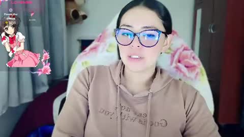 lia online show from August 4, 12:51 am