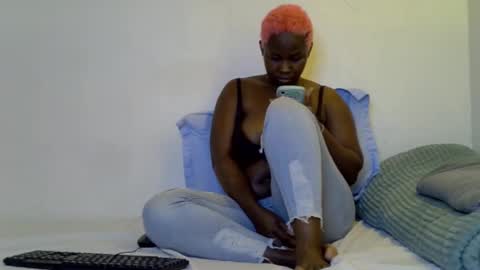 hella online show from March 5, 4:20 am