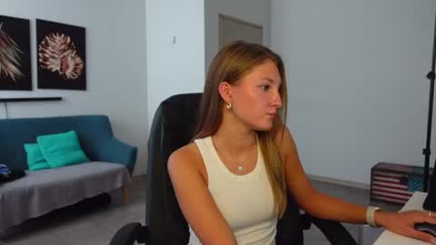 Anna and Lilly online show from August 1, 12:00 pm