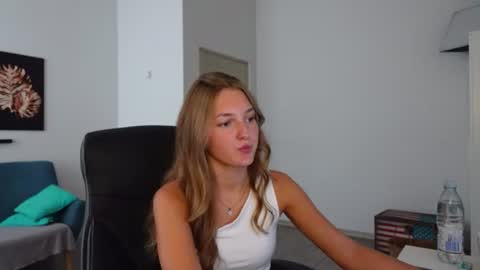 Anna and Lilly online show from August 5, 8:12 am