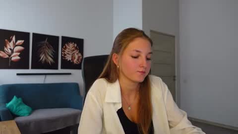 Anna and Lilly online show from August 14, 9:35 am