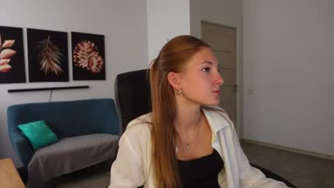 Anna and Lilly online show from August 15, 5:33 am