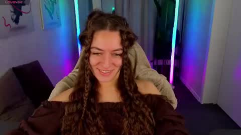 agnes wells online show from August 9, 1:06 am
