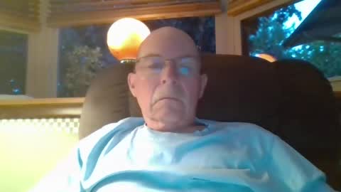aguynrkfrd online show from June 17, 9:52 am