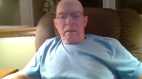 aguynrkfrd online show from July 23, 9:55 am