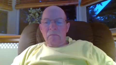 aguynrkfrd online show from August 2, 10:22 am
