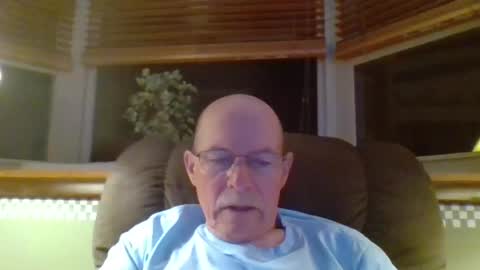 aguynrkfrd online show from August 9, 9:32 am