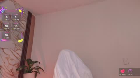 Ahvi Ebony online show from August 2, 4:47 pm