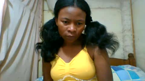 AichaDominix online show from August 12, 5:54 am